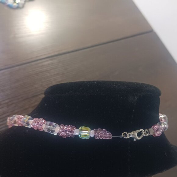 Iridescent cube beaded necklace - Picture 3 of 7